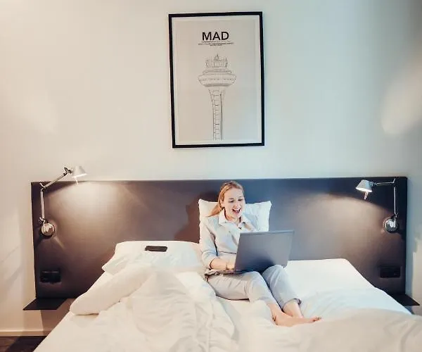 空军基地酒店 酒店 3*